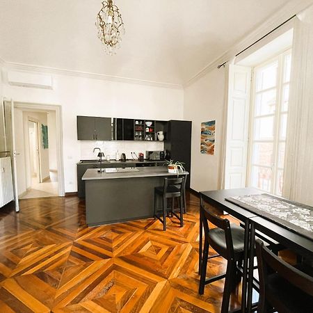 Emozione Torino - Affascinante, Silenzioso, In Palazzo D'Epoca Pressi Piazza Solferino Appartement Buitenkant foto