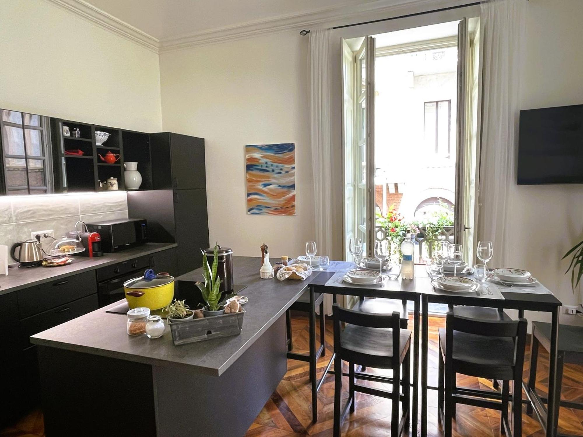 Emozione Torino - Affascinante, Silenzioso, In Palazzo D'Epoca Pressi Piazza Solferino Appartement Buitenkant foto